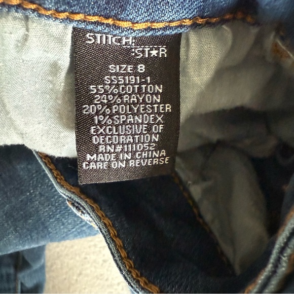 Stitch Star Women's Blue Cropped Jeans with Floral Embroidery Stretch size 8 - Picture 14 of 14